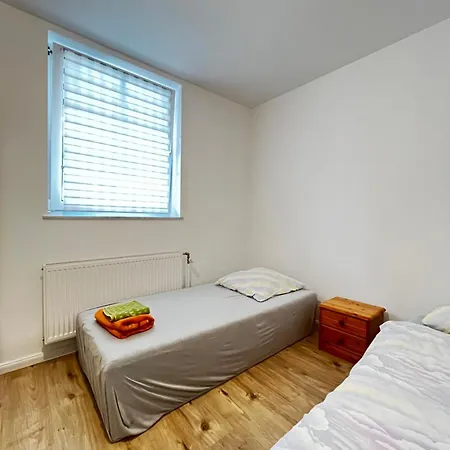 Apartment Zwei-zimmer-wohnung